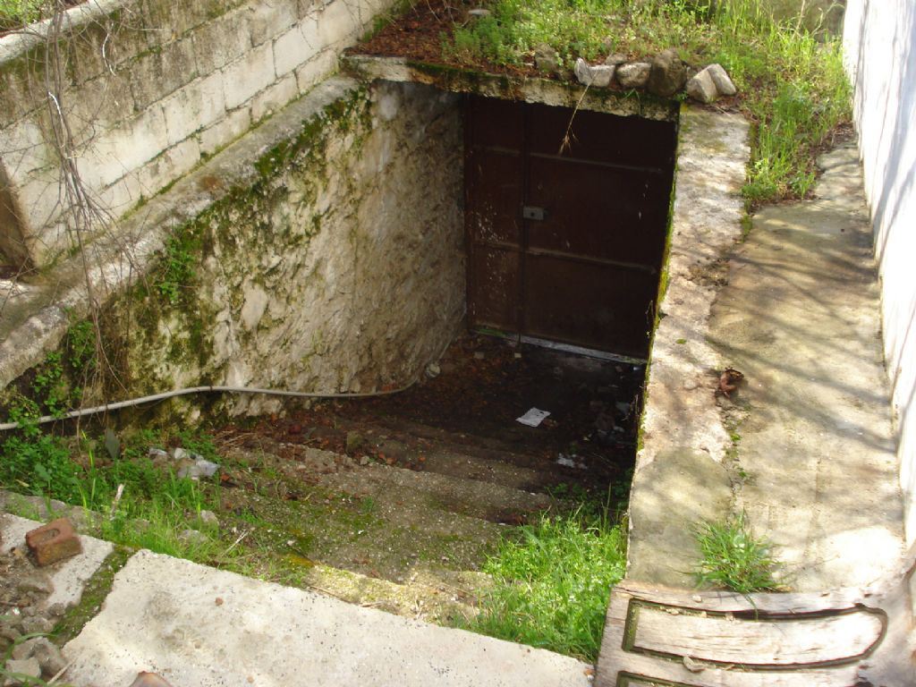 AYDIN ÇARŞIDA SATILIK MÜSTAKIL EV